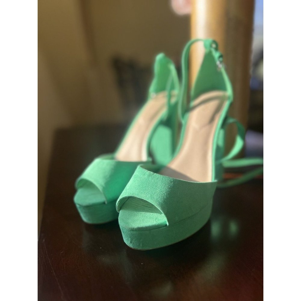 ALDO Neon Green Plat Form Sky-High Heel Adjustable Ankle Strap Sandal size 7.5